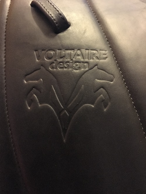 Voltaire saddle