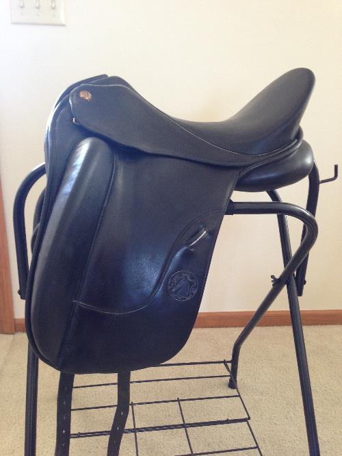 Hennig dressage saddle for sale