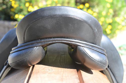 18.0 in seat dressage saddle