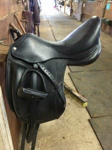 2009 dressage saddle