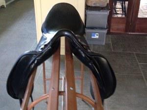 17.0 in seat dressage saddle