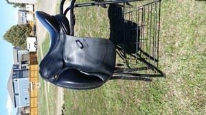 wide tree dressage saddle