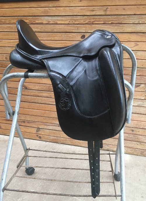 Hennig dressage saddle for sale
