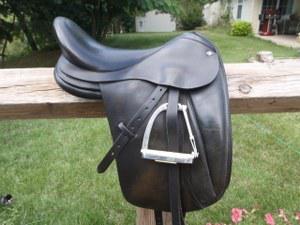 18.0 in seat dressage saddle