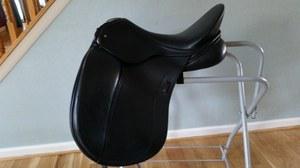 18.0 in seat dressage saddle