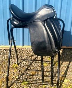 wide tree dressage saddle