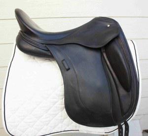 18.0 in seat dressage saddle